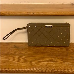 Michael Kors ZIP Top Clutch